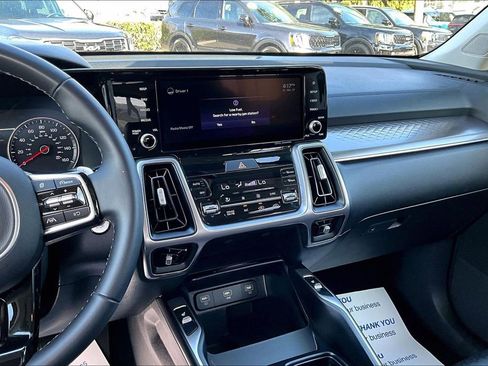 Certified 2022 Kia Sorento S image 8