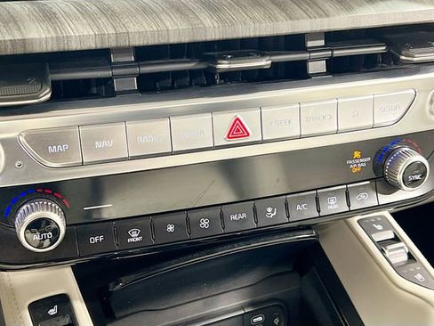 Certified 2023 Kia Telluride SX image 16