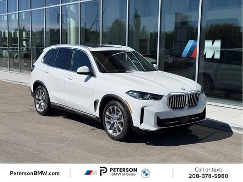 New 2026 BMW X5 xDrive50e w/ Premium Package AWD/4WD image 7