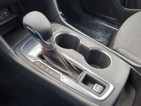 Certified 2024 Chevrolet Equinox LT w/ LPO, Floor Liner Package image 36