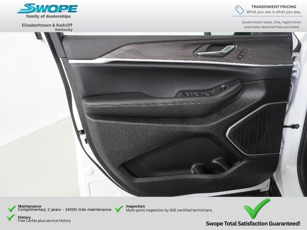 Used 2026 Jeep Grand Cherokee L Limited AWD/4WD image 14