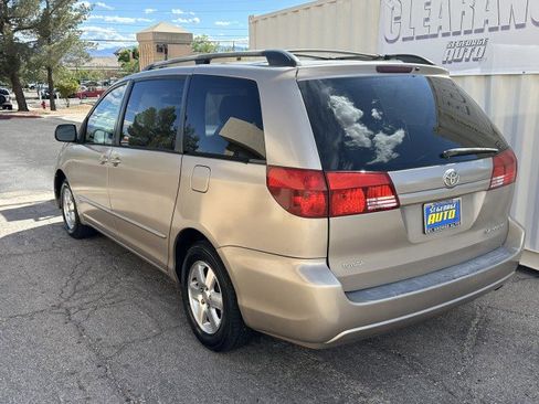 Used 2005 Toyota Sienna CE FWD image 2