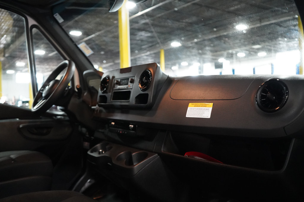 Used 2023 Mercedes-Benz Sprinter 2500 image 20