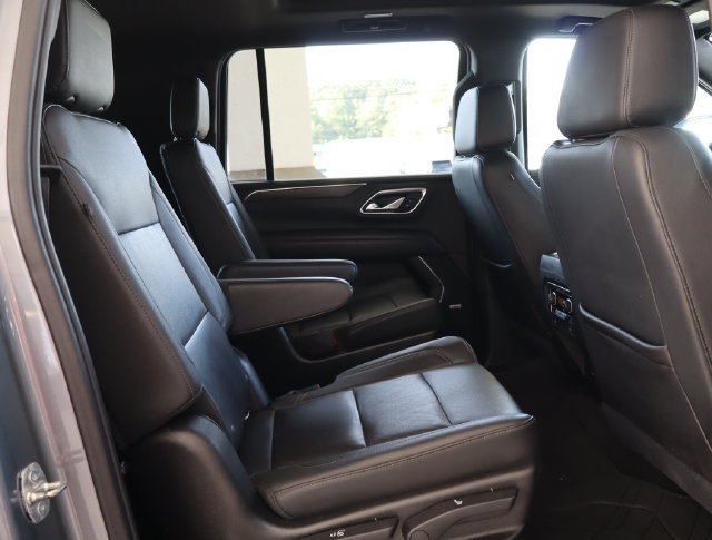 Used 2021 Chevrolet Suburban Z71 w/ Luxury Package AWD/4WD image 47