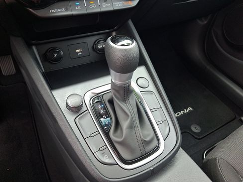 Certified 2023 Hyundai Kona SEL AWD/4WD image 15