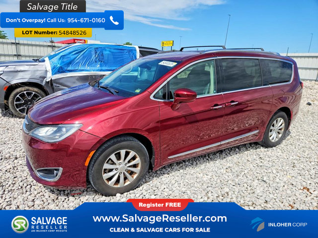 Used 2018 Chrysler Pacifica Touring-L FWD image 1