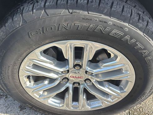 Used 2023 GMC Yukon SLT w/ SLT Premium Package RWD image 9