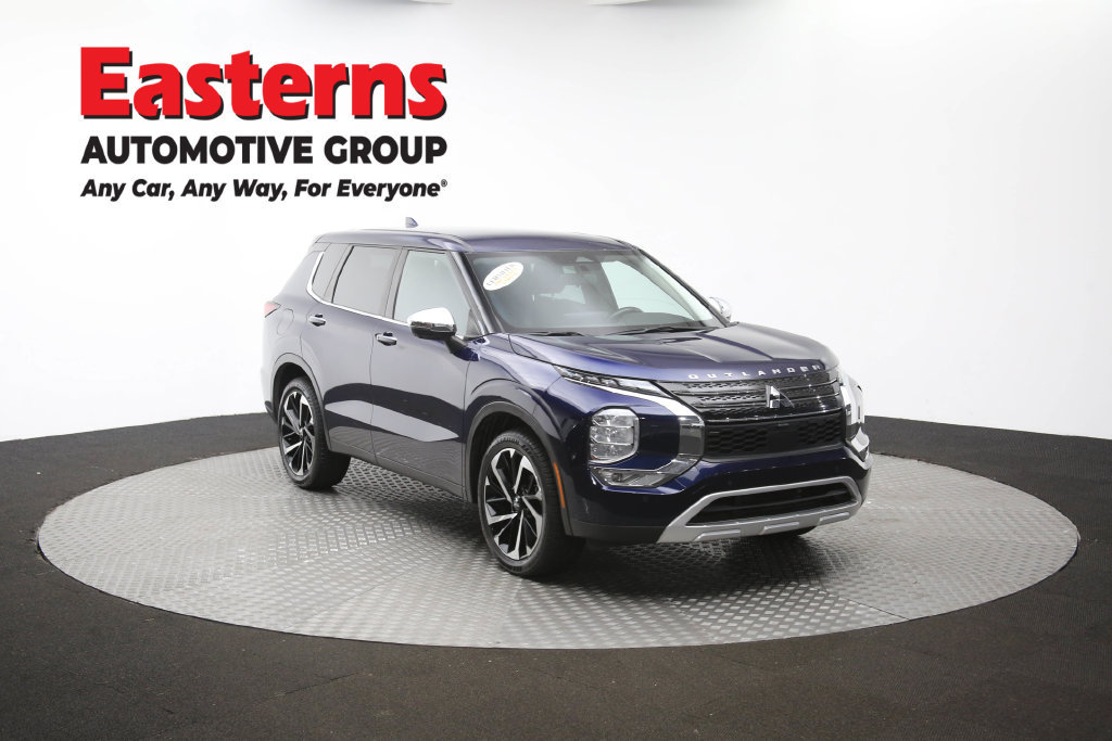 Used 2023 Mitsubishi Outlander SE AWD/4WD image 51