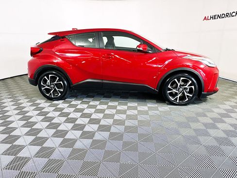 Used 2021 Toyota C-HR XLE image 2
