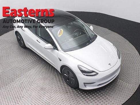 Used 2023 Tesla Model 3 Standard Range RWD image 3