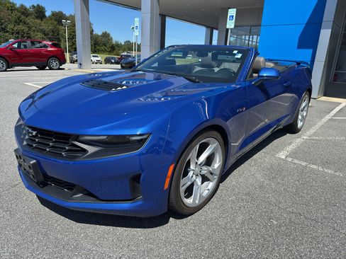 Used 2020 Chevrolet Camaro LT image 11