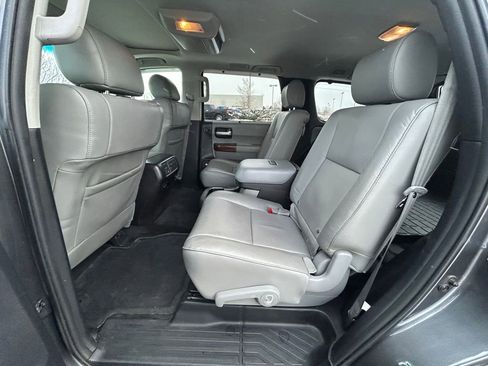 Used 2015 Toyota Sequoia Platinum image 24