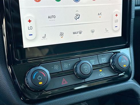 New 2025 Ford Ranger XLT w/ Equipment Group 301A High image 11