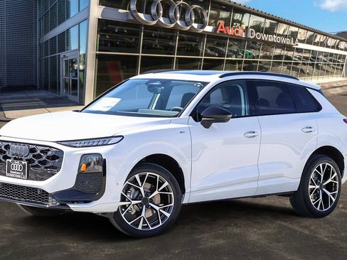 New 2026 Audi Q3 quattro 2.0T image 1