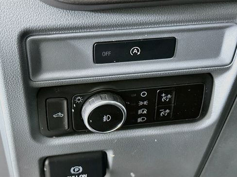 Used 2025 Ford F150 XLT w/ Equipment Group 301A Standard RWD image 17