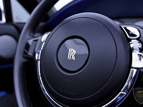 Used 2019 Rolls-Royce Dawn RWD image 73