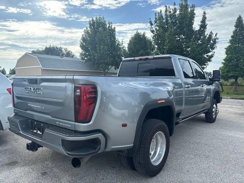 Used 2026 GMC Sierra 3500 Denali Ultimate AWD/4WD image 5