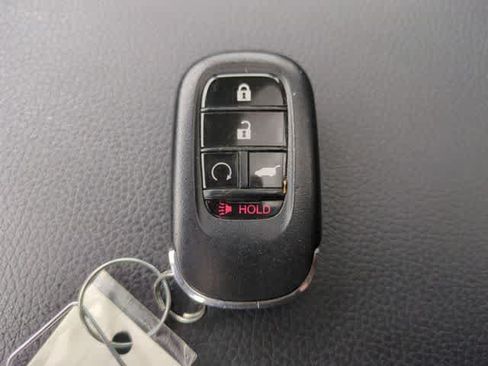 Used 2023 Honda Pilot Elite image 38