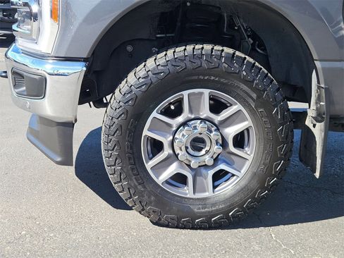 Certified 2023 Ford F250 Lariat w/ Lariat Ultimate Package image 10