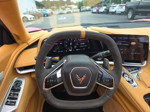 Used 2022 Chevrolet Corvette Stingray Premium Conv w/ Z51 Performance Package RWD image 6