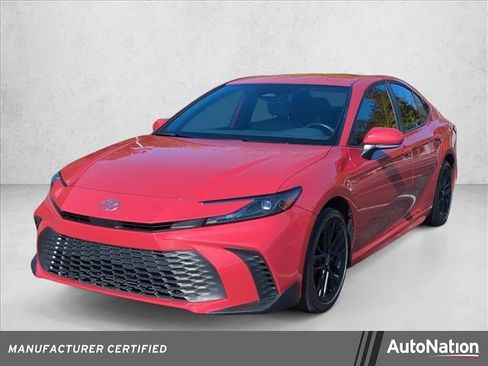 Certified 2025 Toyota Camry SE w/ Convenience Package image 1