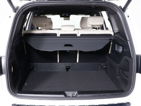 Used 2025 Mercedes-Benz GLB 250 4MATIC image 18