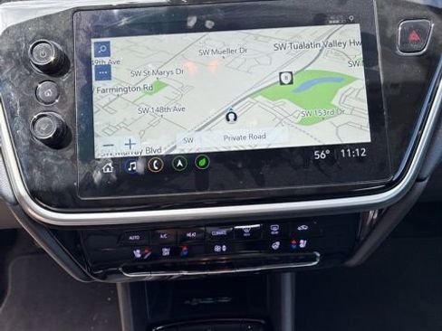 Used 2023 Chevrolet Bolt EUV Premier w/ Sun & Sound Package FWD image 16