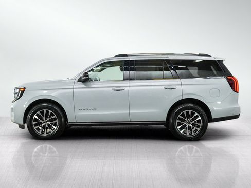 Used 2025 Ford Expedition Platinum AWD/4WD image 2