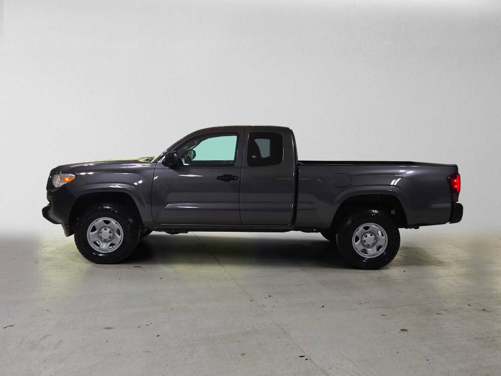 Used 2022 Toyota Tacoma SR RWD image 6