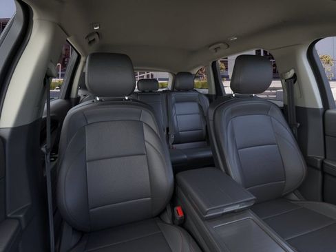 New 2026 Lincoln Nautilus Premier AWD/4WD image 10