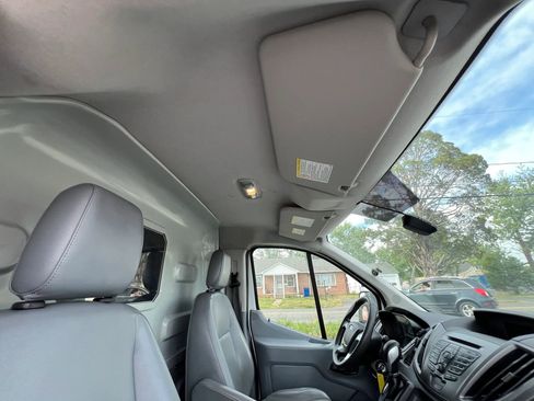 Used 2015 Ford Transit 250 130 Low Roof w/ Exterior Upgrade Package RWD image 56