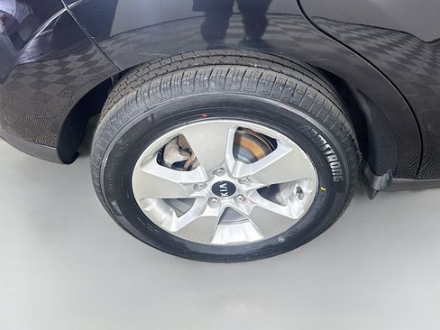 Used 2019 Kia Soul Base image 32