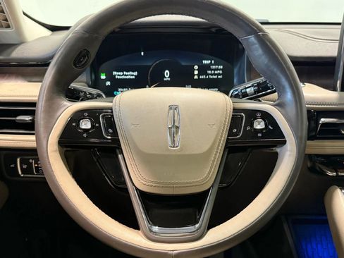 Used 2022 Lincoln Aviator Reserve w/ Equipment Group 201A image 16