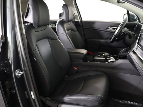 Used 2023 Kia Sportage EX image 31