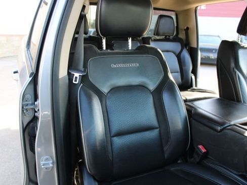 Used 2019 RAM 1500 Laramie AWD/4WD image 45