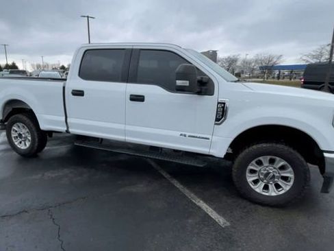 Used 2022 Ford F250 XLT image 2