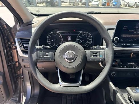 Used 2022 Nissan Rogue SV AWD/4WD image 20