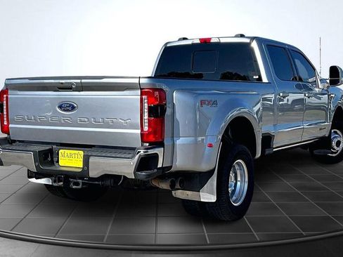 Used 2023 Ford F350 Lariat image 13