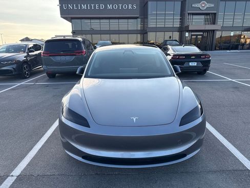 Used 2025 Tesla Model 3 Long Range AWD/4WD image 3