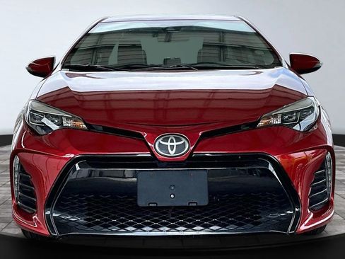Used 2019 Toyota Corolla SE FWD image 2