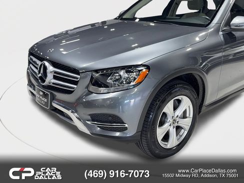Used 2018 Mercedes-Benz GLC 300 w/ Premium Package image 7