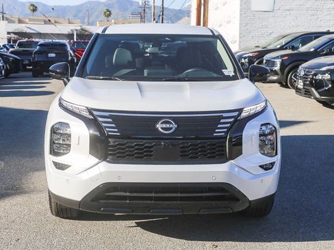 New 2026 Nissan Rogue SL AWD/4WD image 2