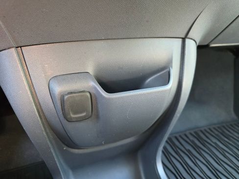 Used 2020 Chevrolet Bolt LT image 35