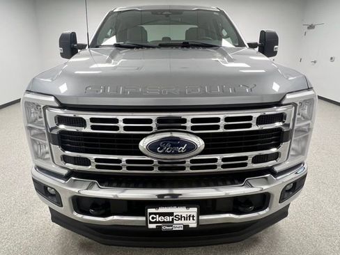 Used 2024 Ford F350 XLT AWD/4WD image 3