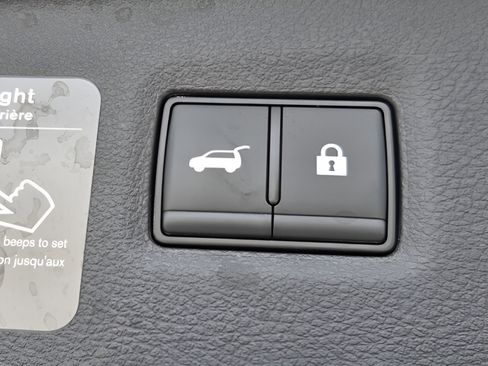 Used 2023 INFINITI QX50 Sport FWD image 34