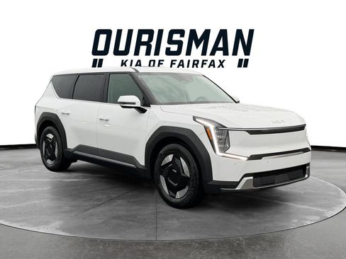 New 2026 Kia EV9 Light RWD image 1