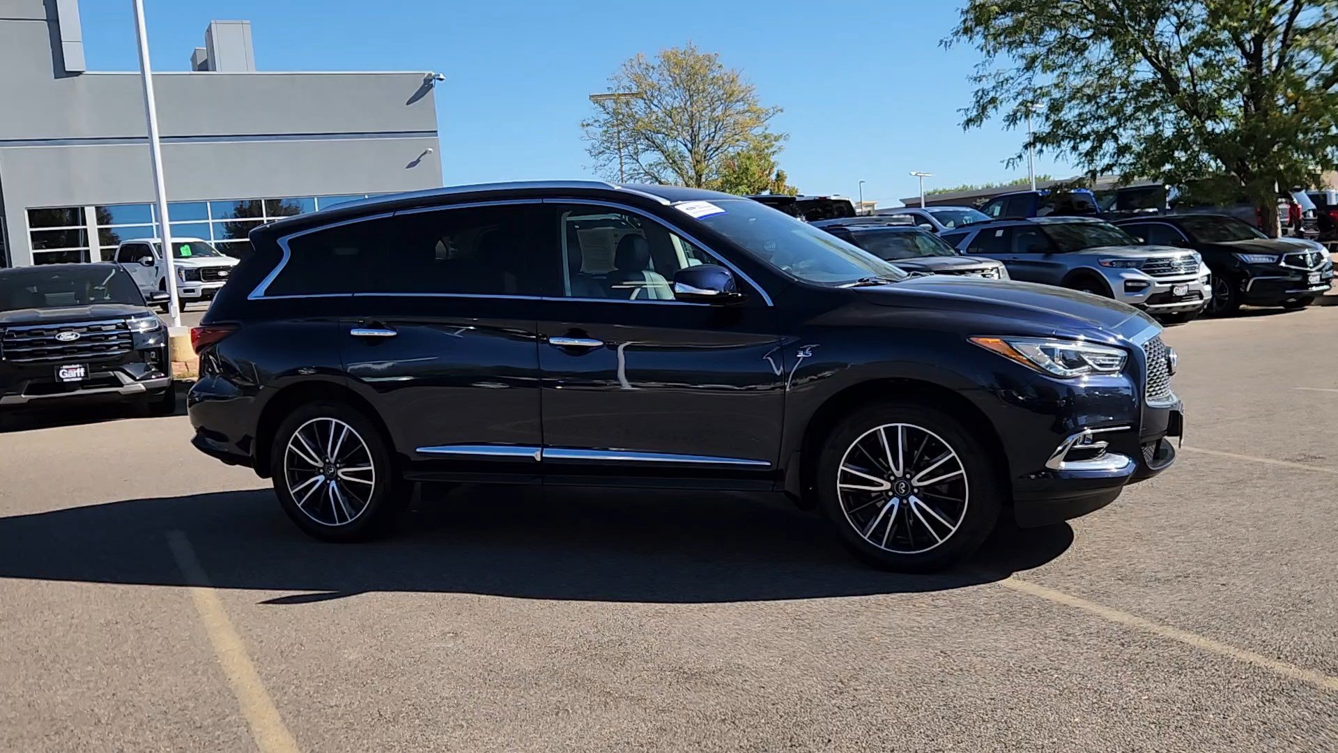 Used 2020 INFINITI QX60 Luxe w/ Essential Package AWD/4WD image 9