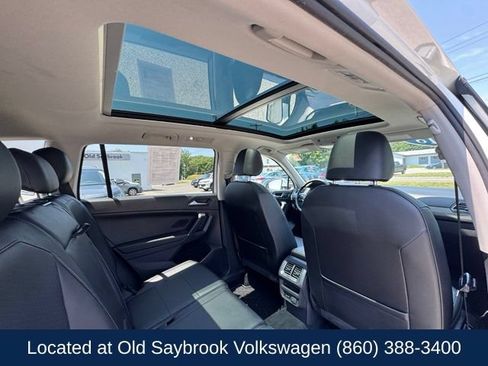Used 2018 Volkswagen Tiguan SE w/ Panoramic Sunroof Package AWD/4WD image 24