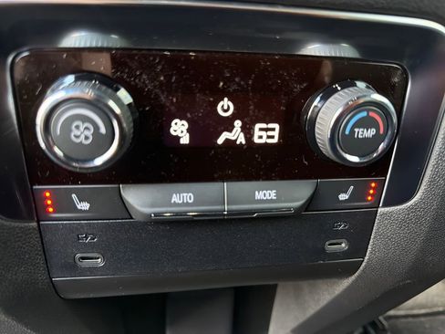 New 2026 Chevrolet Suburban RST image 35