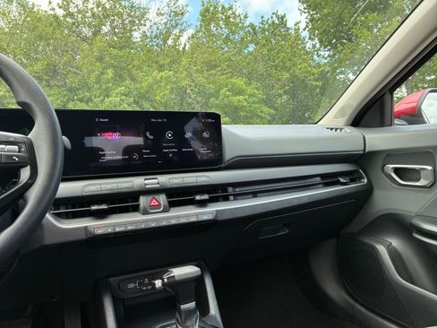 Used 2025 Kia K4 FWD image 35